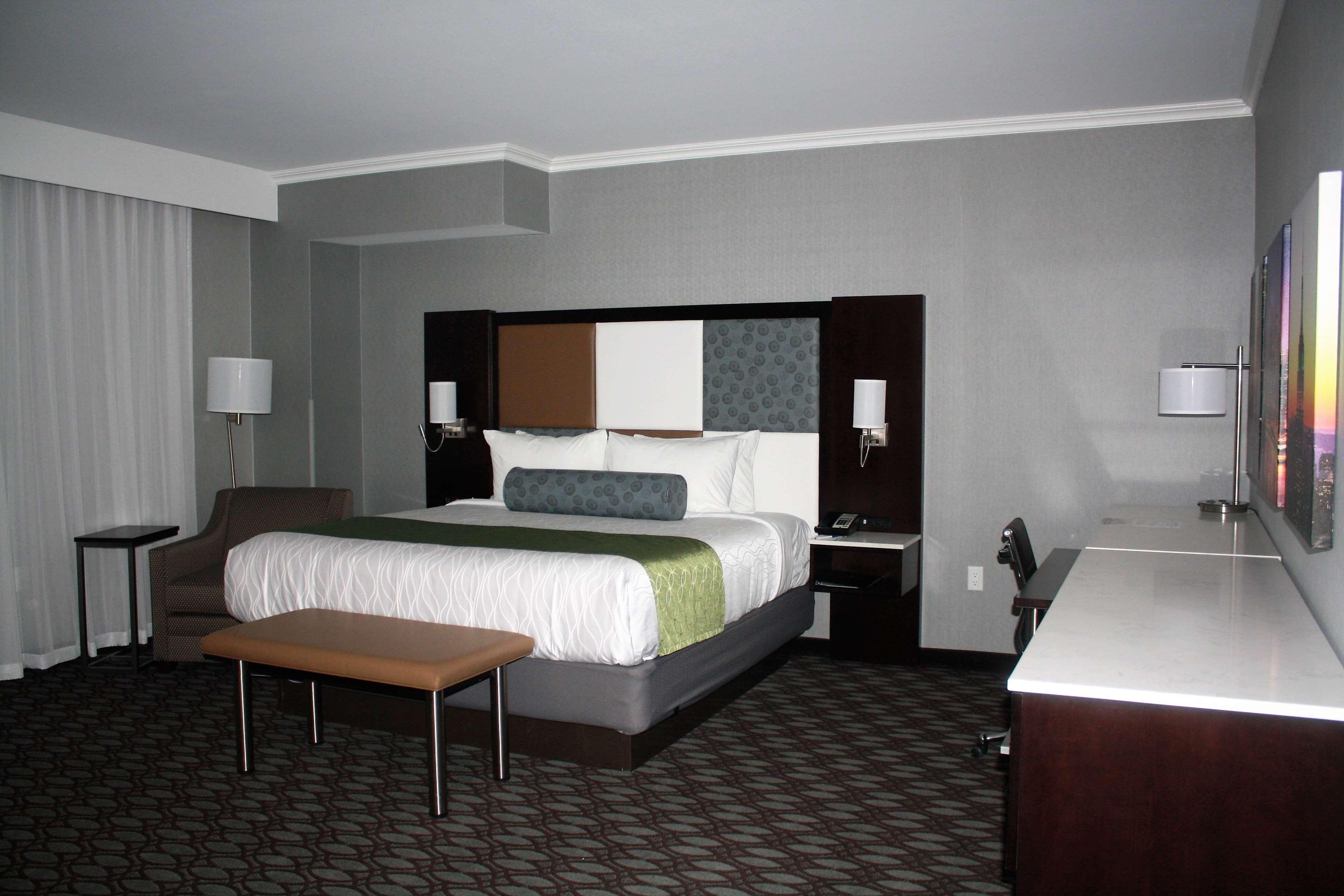 Western Premier Nyc Gateway Hotel 3*
