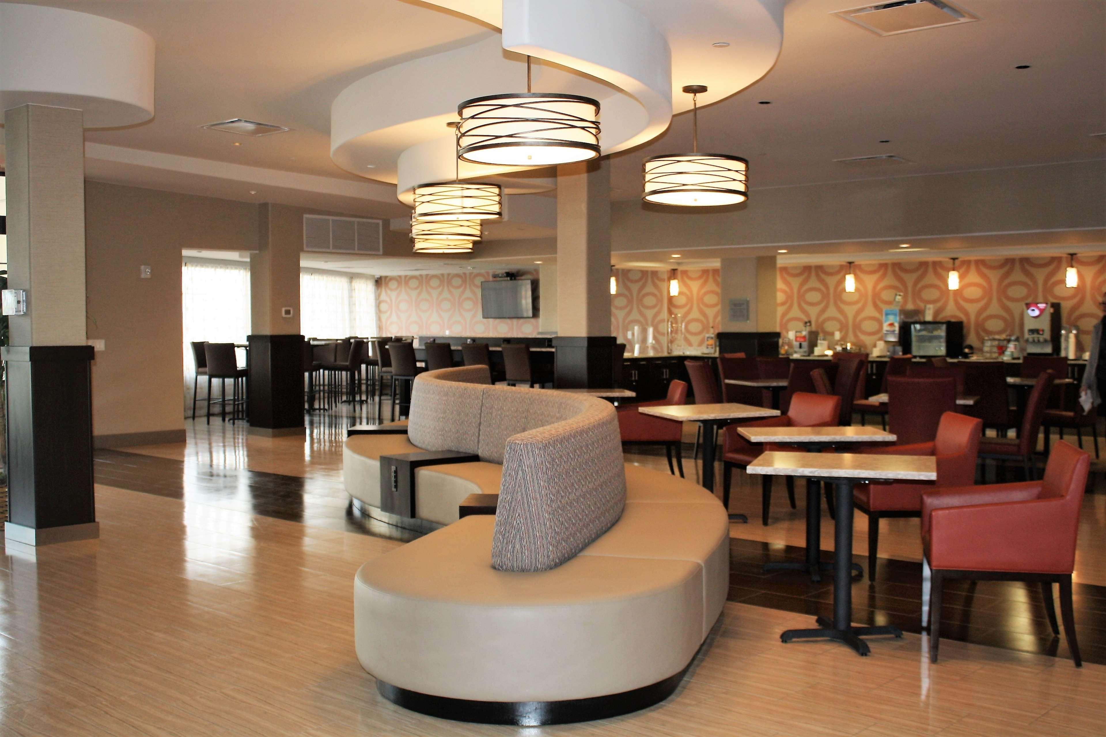 Western Premier Nyc Gateway Hotel 3*
