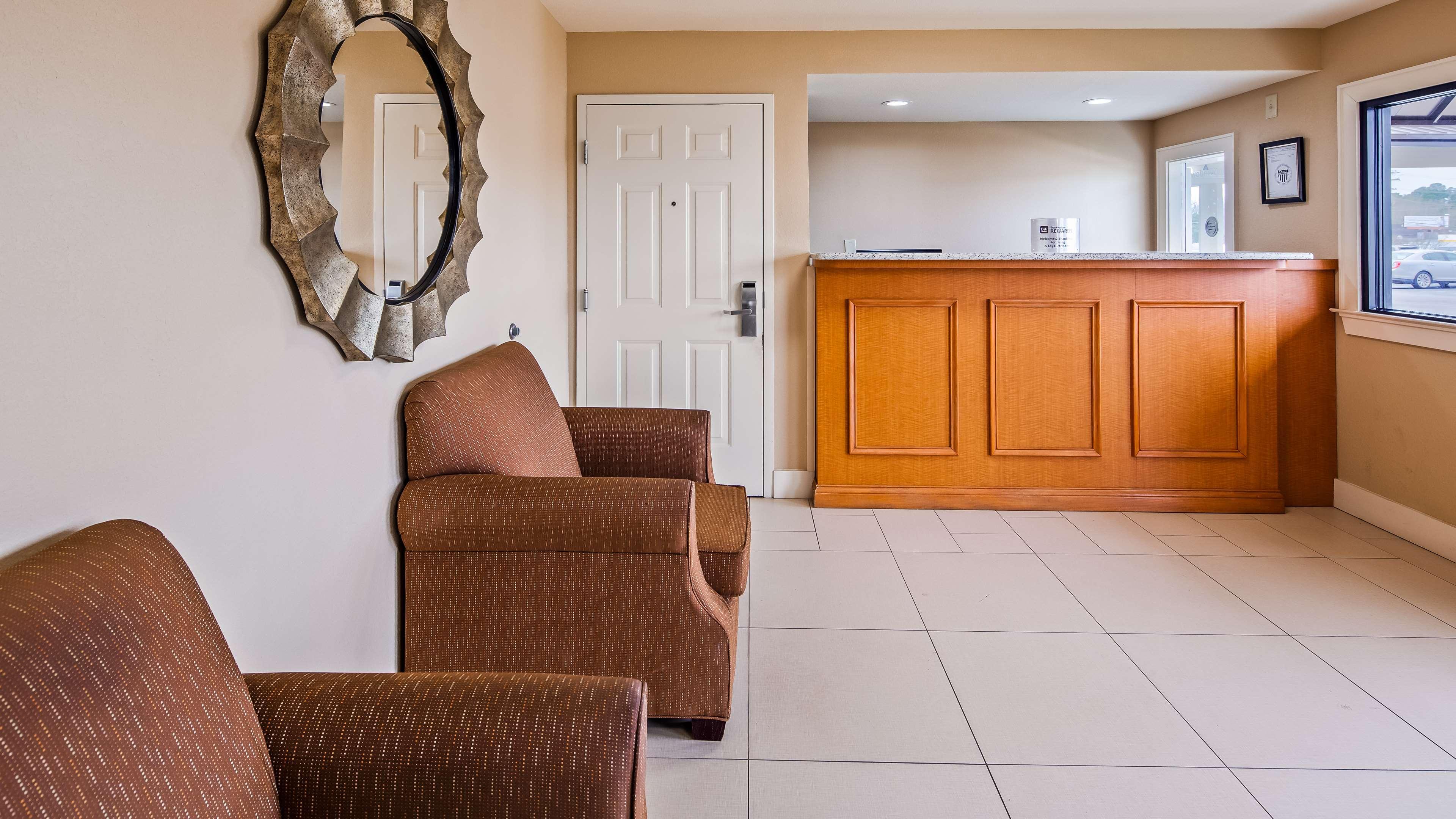Hotel Western Premier Nyc Gateway 3*