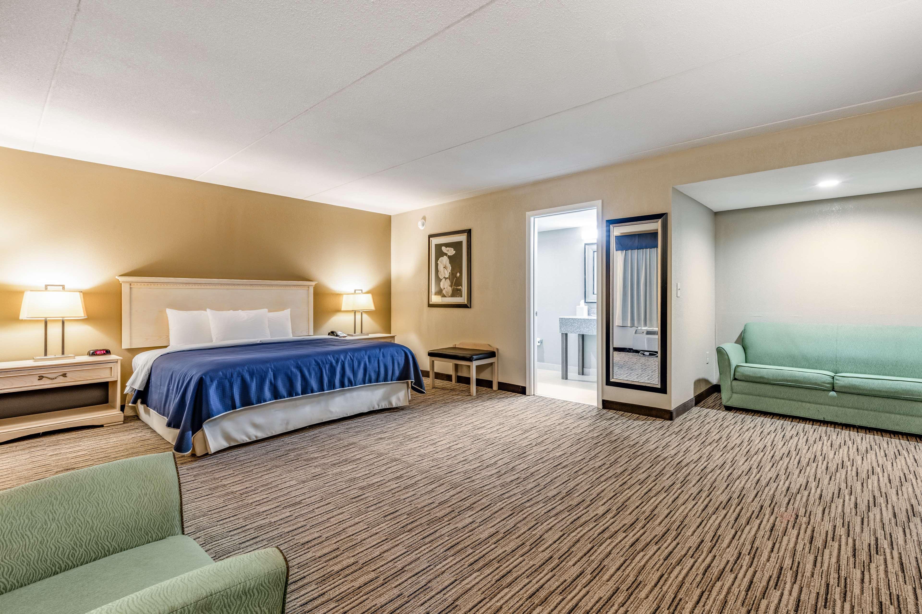 Hotel Western Premier Nyc Gateway 3*