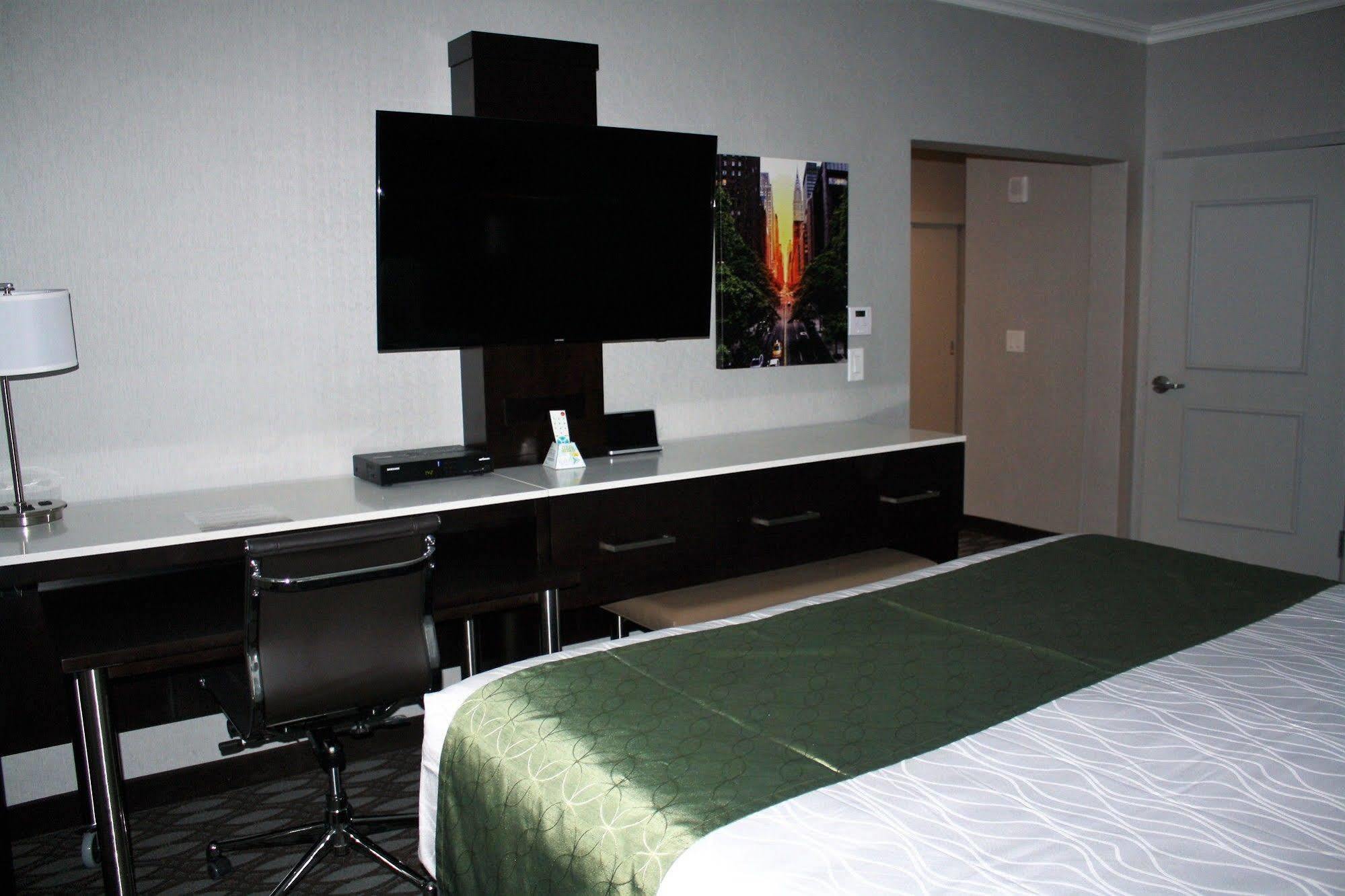 Western Premier Nyc Gateway Hotel